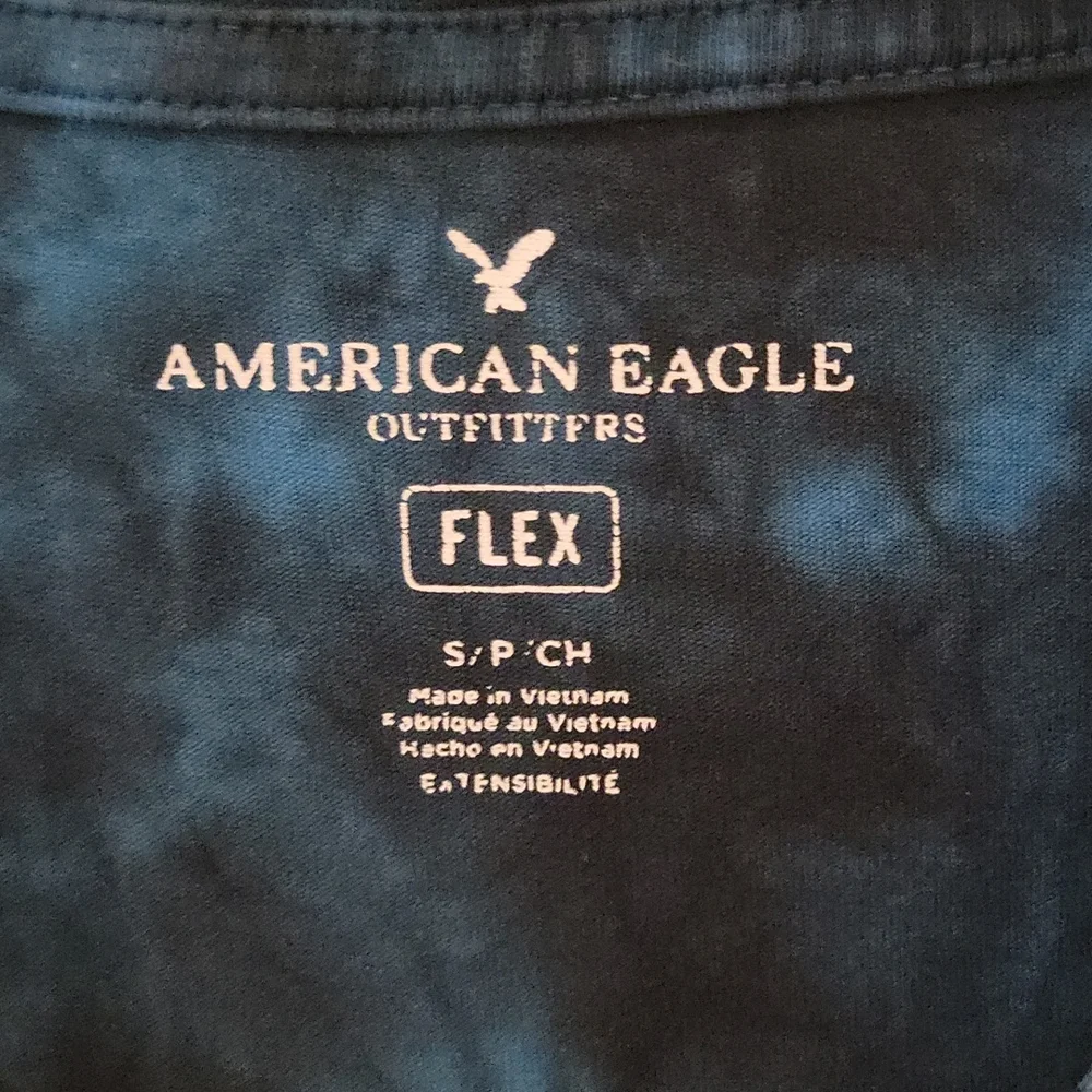 Hollister T-Shirt - Picture 2 of 3